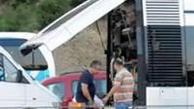 Metrobüs dökülüyor..