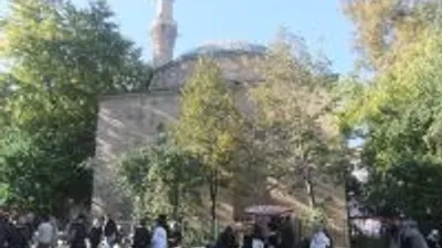Tarihi Karagöz Ahmed Paşa Camii, Ayakkabı Hırsızlarının Yakalanması İçin...
