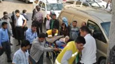 Şemdinli’de Okul Servisi Kaza Yaptı, 10 Öğrenci Yaralandı