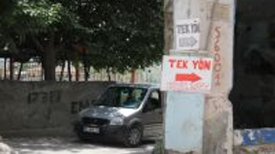Bu Da Vatandaşın Tek Yön Tabelası