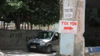 Bu Da Vatandaşın Tek Yön Tabelası
