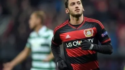 Atletico Madrid Hakan Çalhanoğlu'nu bitiriyor