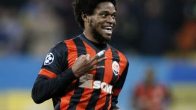 Luiz Adriano Galatasaray yolunda