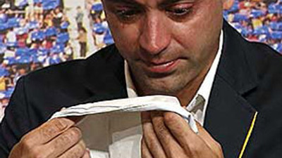 Xavi, gözyaşlarıyla veda etti