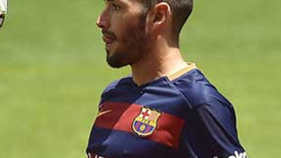 Barcelona, Vidal'i basına tanıttı
