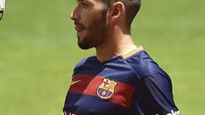 Barcelona, Vidal'i basına tanıttı