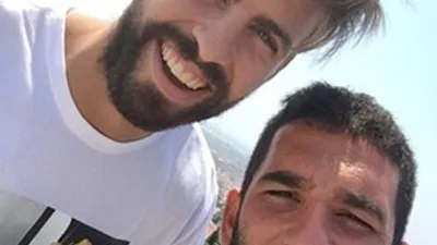 Shakira'dan Arda'ya davet !