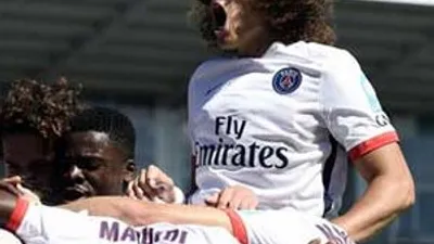 Fransa'da perdeyi PSG açıyor