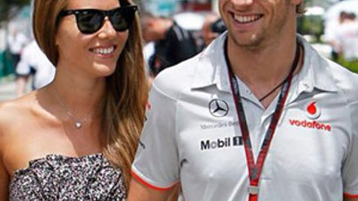 F1 pilotu Button'u bayıltıp soydular