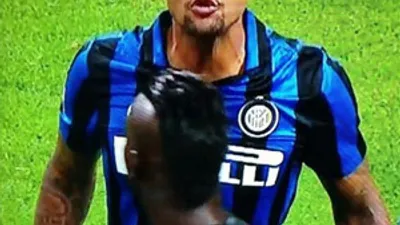 Derbide Melo ile Balotelli kapıştı