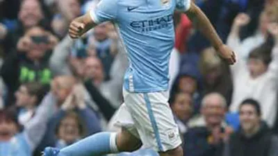 Agüero şov yaptı !