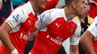 Mesut'tan 1 dakikada 1 gol 1 asist