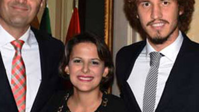 Resepsiyonda Salih Uçan'a büyük ilgi