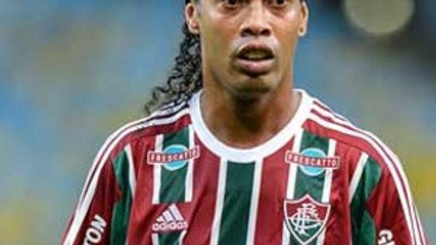 Ronaldinho 2 maç için geri dönüyor