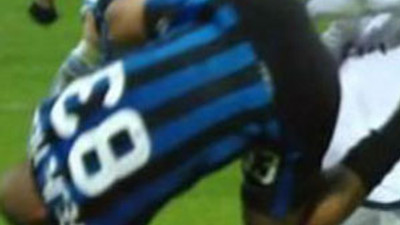 İtalyanlar: 'Felipe Melo bir deli!'