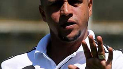 Roberto Carlos, Real Madrid'e döndü
