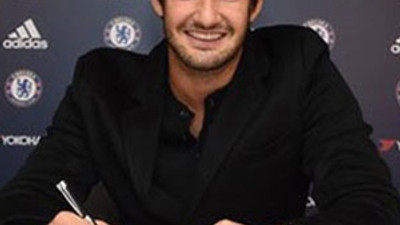 Pato, Chelsea'ye imzayı attı