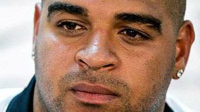 Adriano sahalara geri döndü