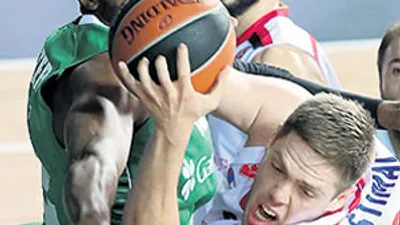 Darüşşafaka Doğuş'tan ilk zafer