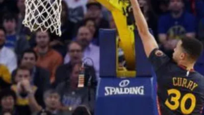Warriors'tan bir ilk daha !