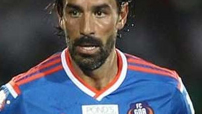 Robert Pires bıraktı !