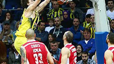 Fenerbahçe dolu dizgin