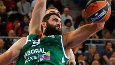 Bourousis yine MVP seçildi !