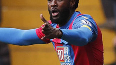 Adebayor bombası !
