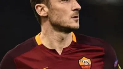 Totti bir yıl bedava oynamayı önerdi