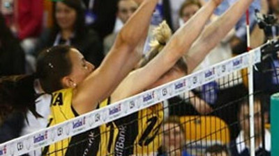 Vakıfbank finale yükseldi