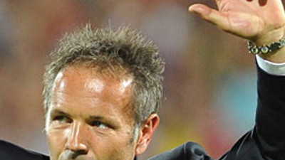 Milan'da Mihajlovic gitti, yerine...