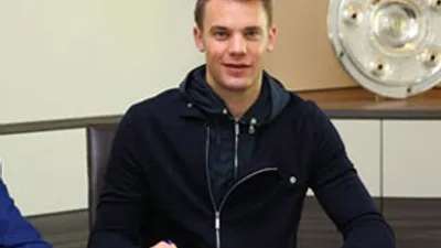 Manuel Neuer imzayı attı !