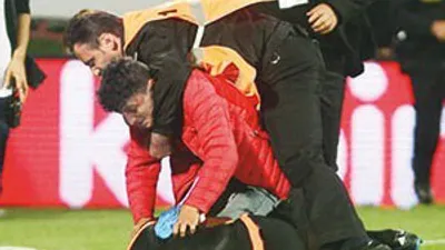 Hakem döven saldırganın kıyafetleri satışta !