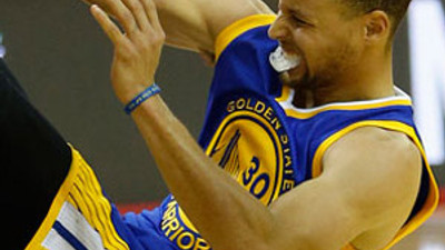 Curry 2 hafta yok !