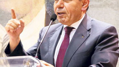 Dursun Özbek'ten Sneijder'e ceza sinyali