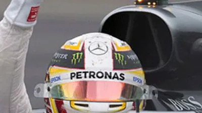 Hamilton yine kazandı !