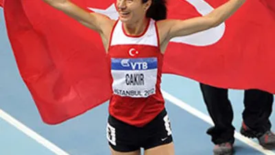 Aslı Çakır Alptekin pistlere geri döndü
