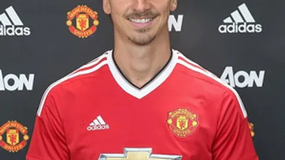 Ibrahimovic formayı giydi