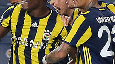 Fenerbahçe'yi Emenike uçurdu !