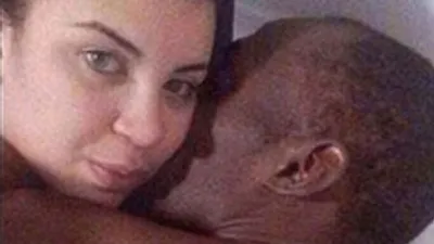 Usain Bolt'un başını yakacak fotoğraflar !