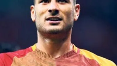 ''100 kere vursam bir kere gol olur''