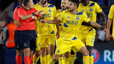 Cüneyt Çakır çaldı, Porto yıkıldı !