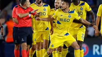 Cüneyt Çakır çaldı, Porto yıkıldı !