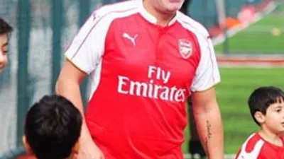 Tugay Kerimoğlu Arsenal forması giydi