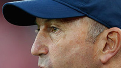 Pulis bir sezon daha WBA'da