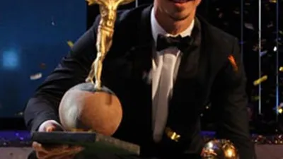 Zlatan İbrahimovic yılın futbolcusu seçildi