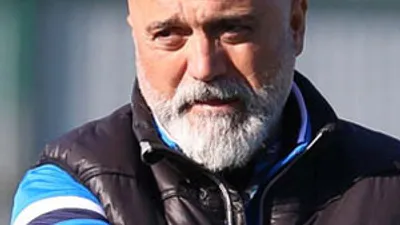 'Minimum üç oyuncu alacağız'