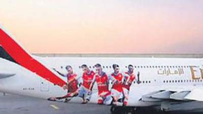 Mesut ve Sanchez Arsenal’de kalıyor