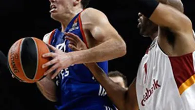 Türk derbisi Anadolu Efes'in