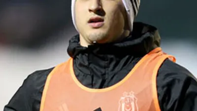 Matej Mitrovic resmen servete kondu